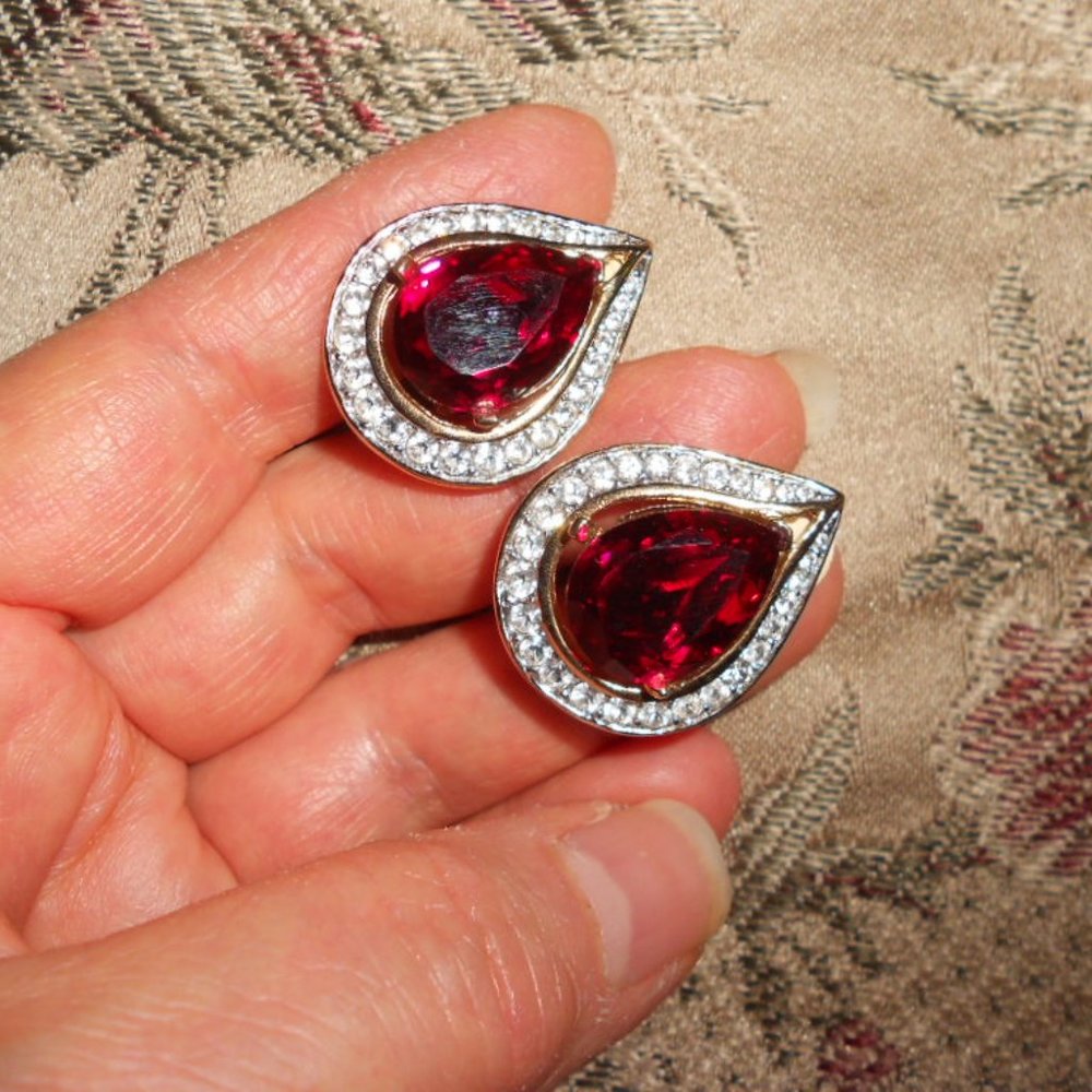 Nina Ricci Faux Ruby Jewels of India Teardrop Clip Earrings